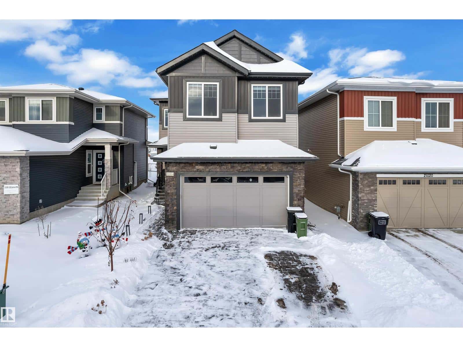 21024 128 AV NW — Edmonton, Alberta - Photo 3 of 28