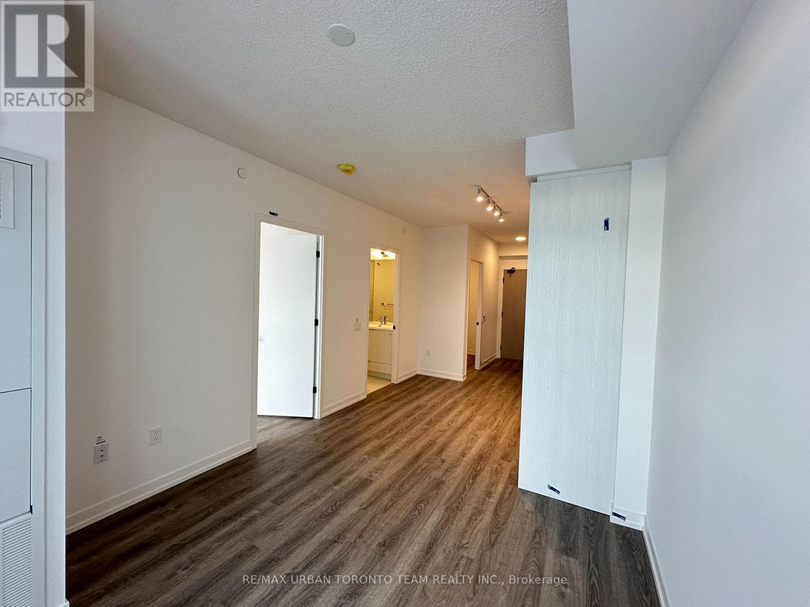 Vaughan (Vaughan Corporate Centre) — Vaughan (Vaughan Corporate Centre) - Main photo