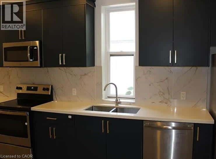 500 MAIN Street Unit# 2 — Hamilton - Photo 5 of 12