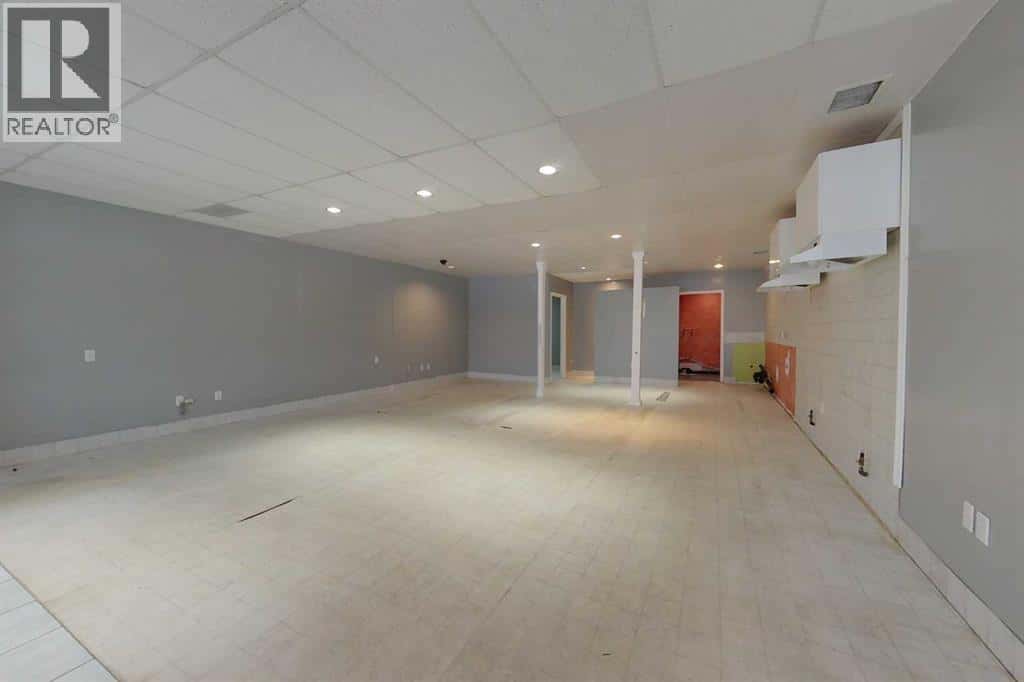 3, 105 6 Avenue SE — Slave Lake - Photo 4 of 8