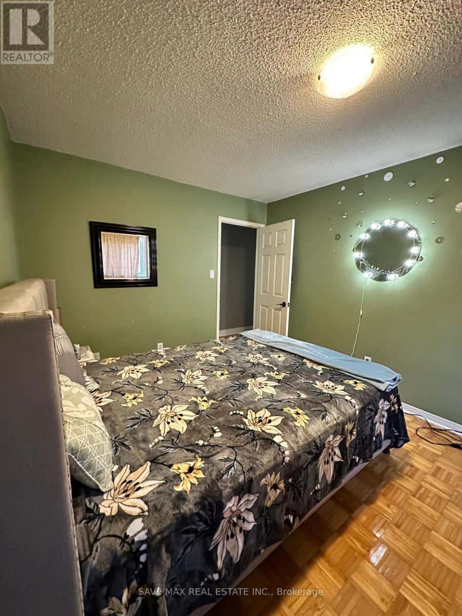 Brampton (Fletcher's West) — Brampton (Fletcher's West) - Photo 5 of 12