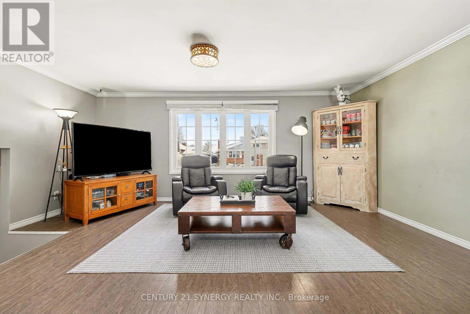 1350 LINDEN CRESCENT — Brockville - Photo 5 of 43