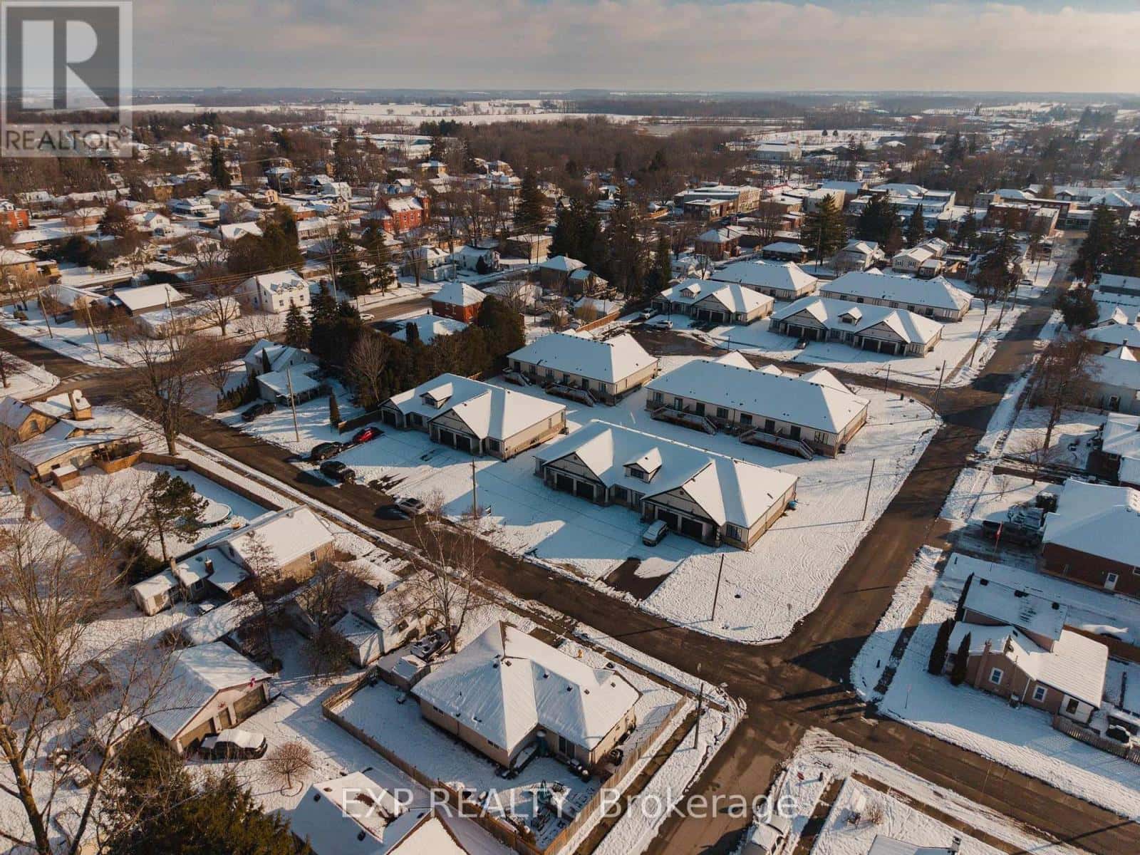 7 SOUTH COURT STREET W — Norwich (Norwich Town), Ontario - Photo 4 of 32