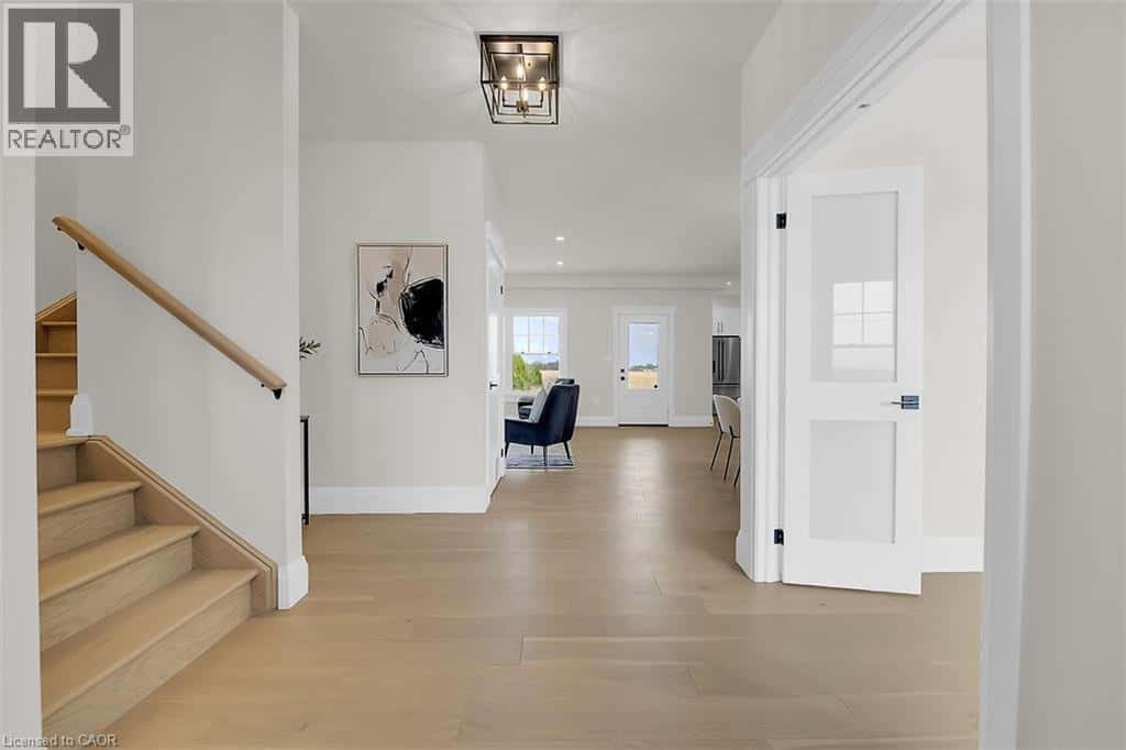 Hamilton — Hamilton - Photo 5 of 44