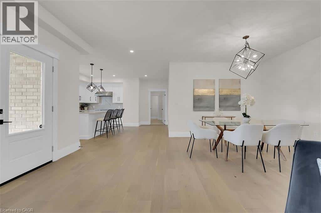 Hamilton — Hamilton - Photo 3 of 44