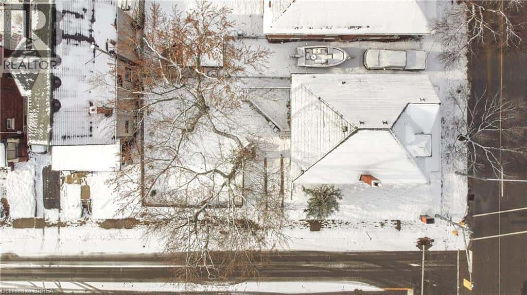 Brantford — Brantford - Photo 2 of 44