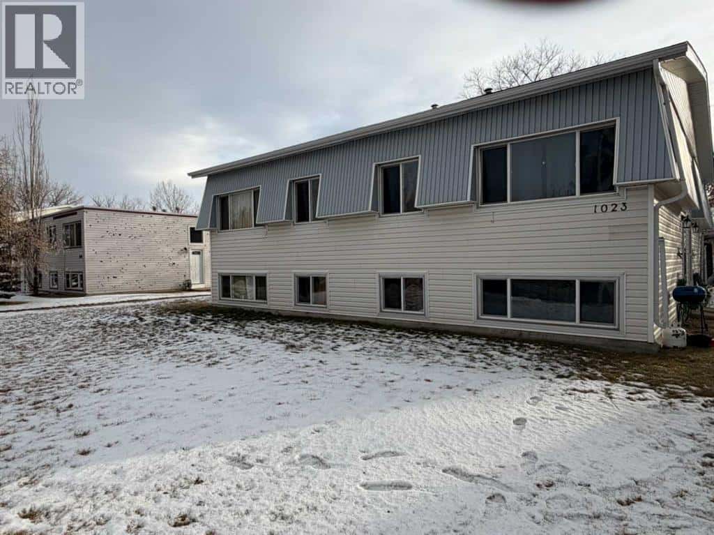 1023 Cassils Road W — Brooks, Alberta - Photo 2 of 10