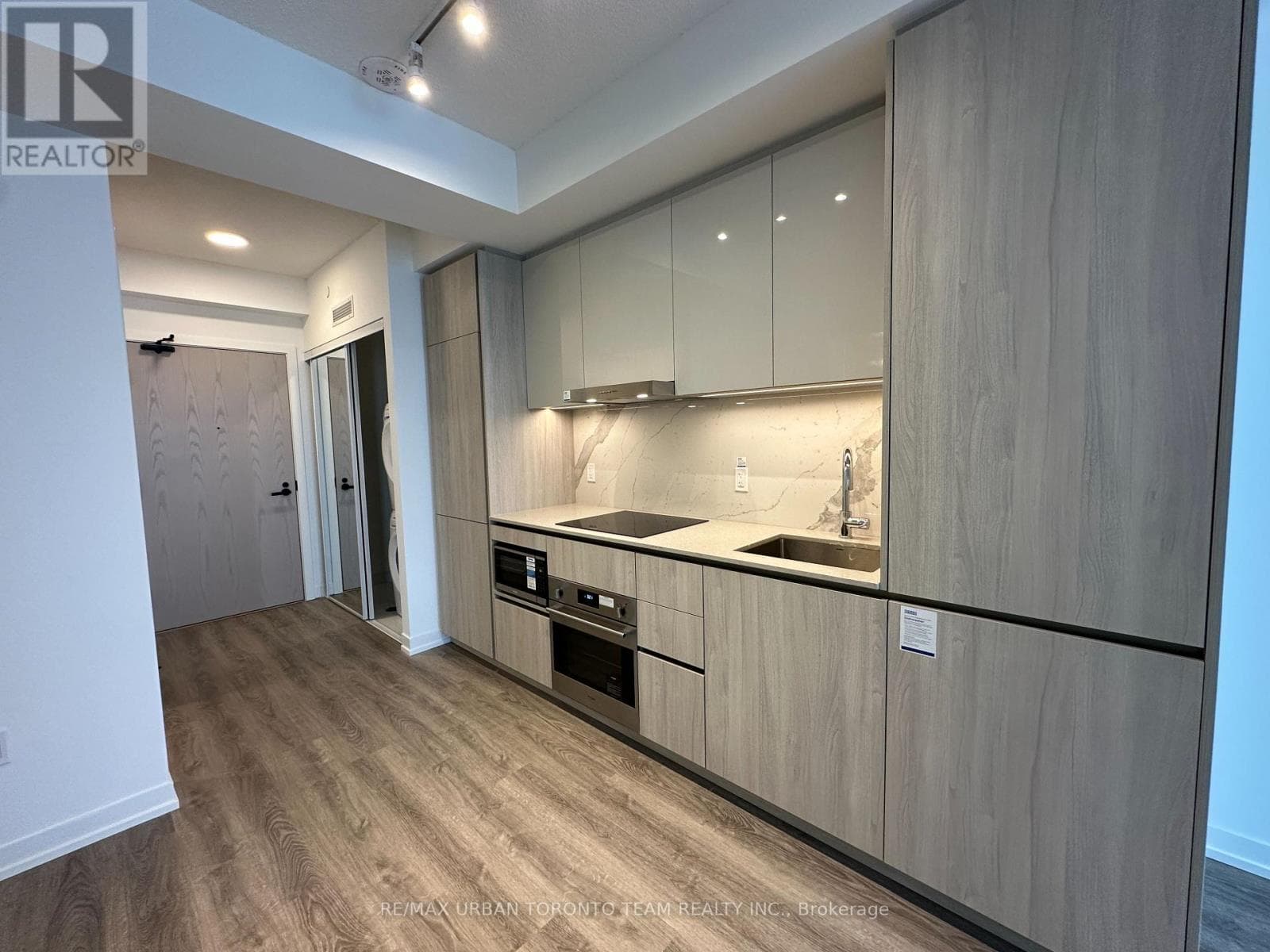 3811 - 8 INTERCHANGE WAY — Vaughan (Vaughan Corporate Centre) - Main photo