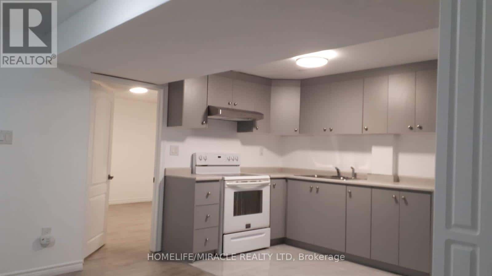 Brampton (Fletcher's Creek South) — Brampton (Fletcher's Creek South) - Photo 4 of 6