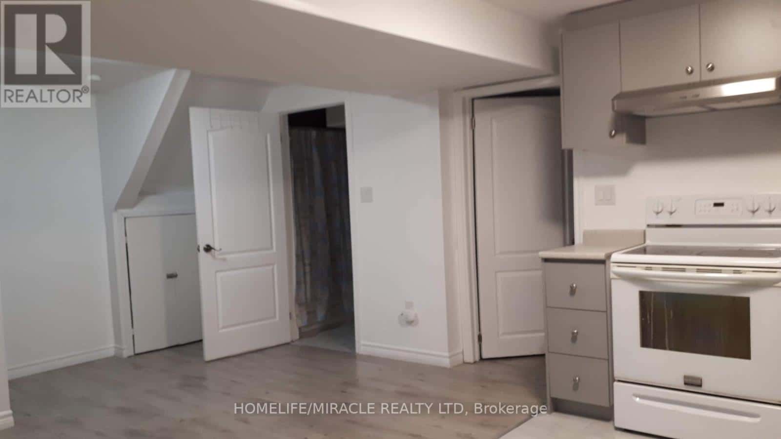 Brampton (Fletcher's Creek South) — Brampton (Fletcher's Creek South) - Photo 5 of 6