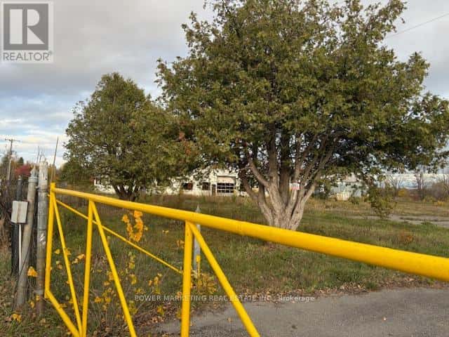 North Dundas — North Dundas - Photo 5 of 14