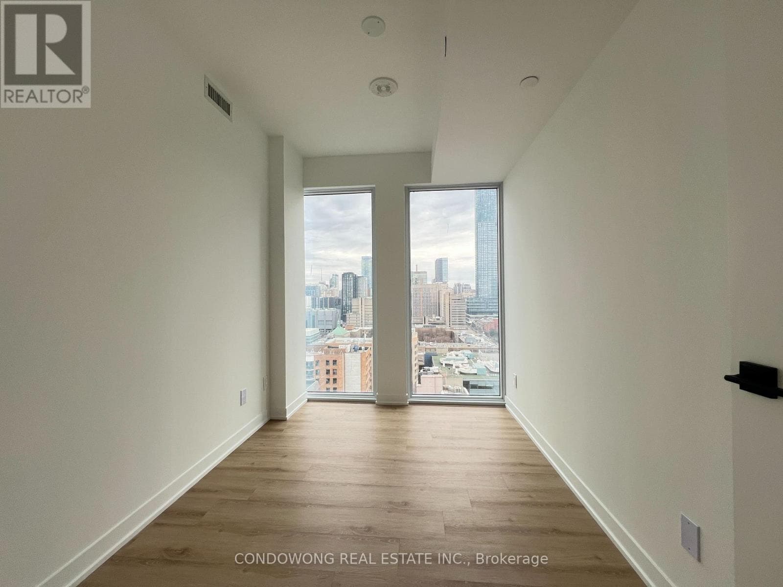 2102 - 319 JARVIS STREET — Toronto (Church-Yonge Corridor) - Main photo