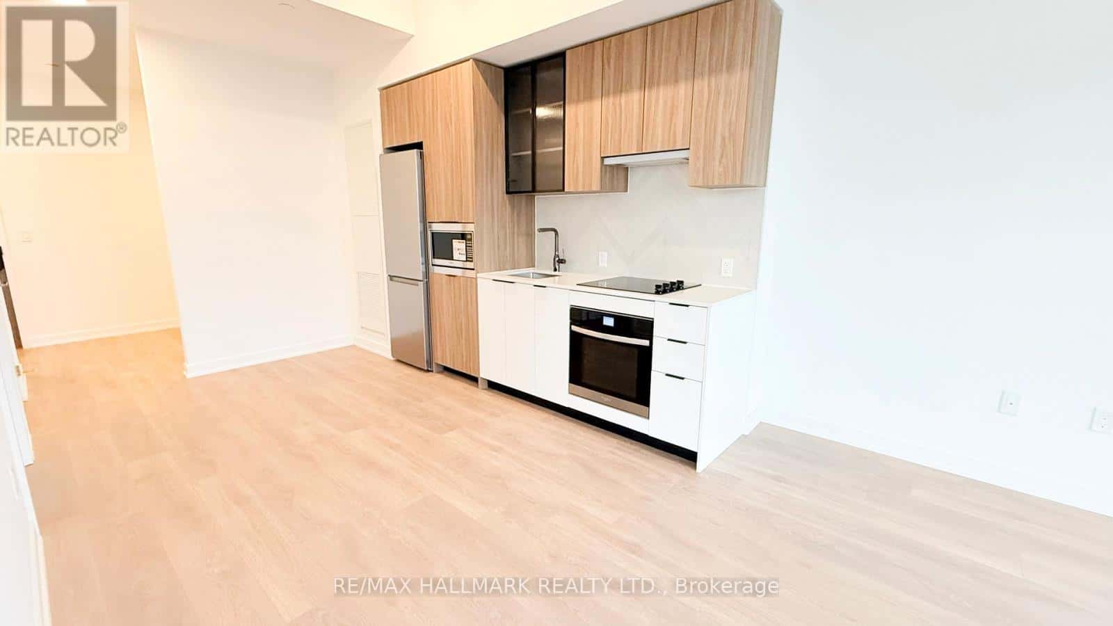 Toronto (Islington-City Centre West) — Toronto (Islington-City Centre West) - Photo 2 of 20