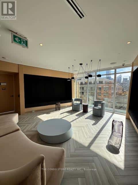 Toronto (Kensington-Chinatown) — Toronto (Kensington-Chinatown) - Photo 2 of 26