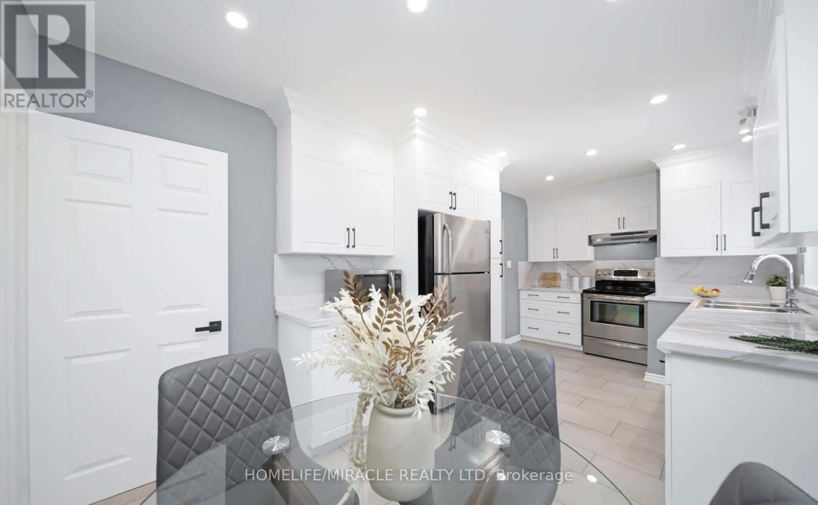 Pickering (Bay Ridges) — Pickering (Bay Ridges) - Photo 3 of 37