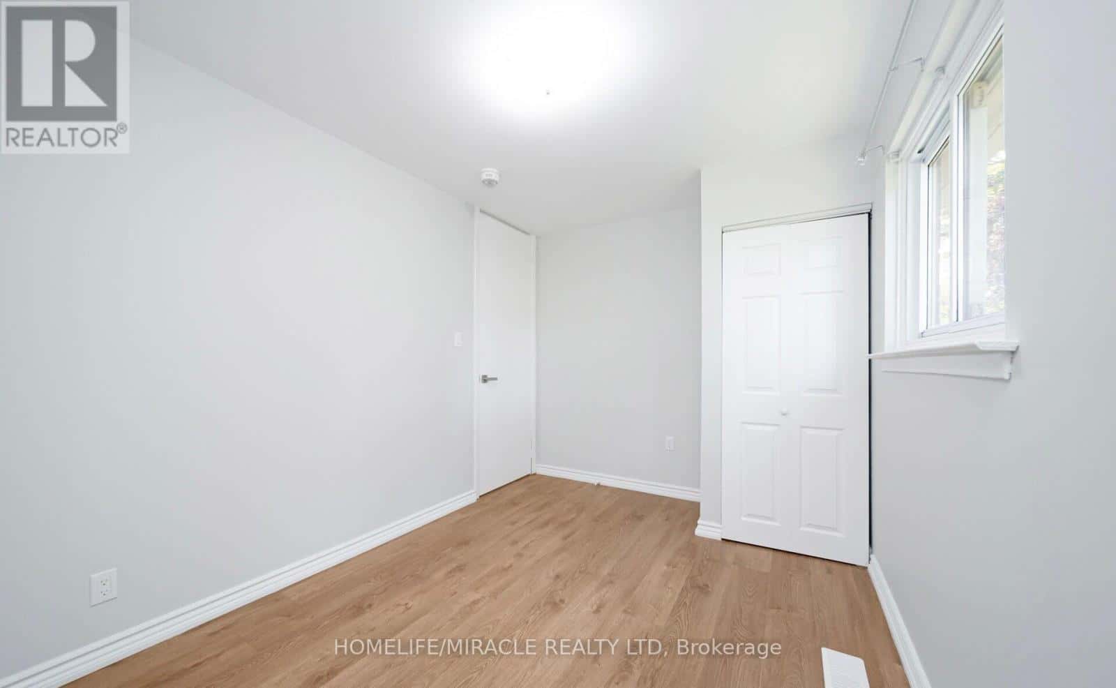 Pickering (Bay Ridges) — Pickering (Bay Ridges) - Photo 4 of 37