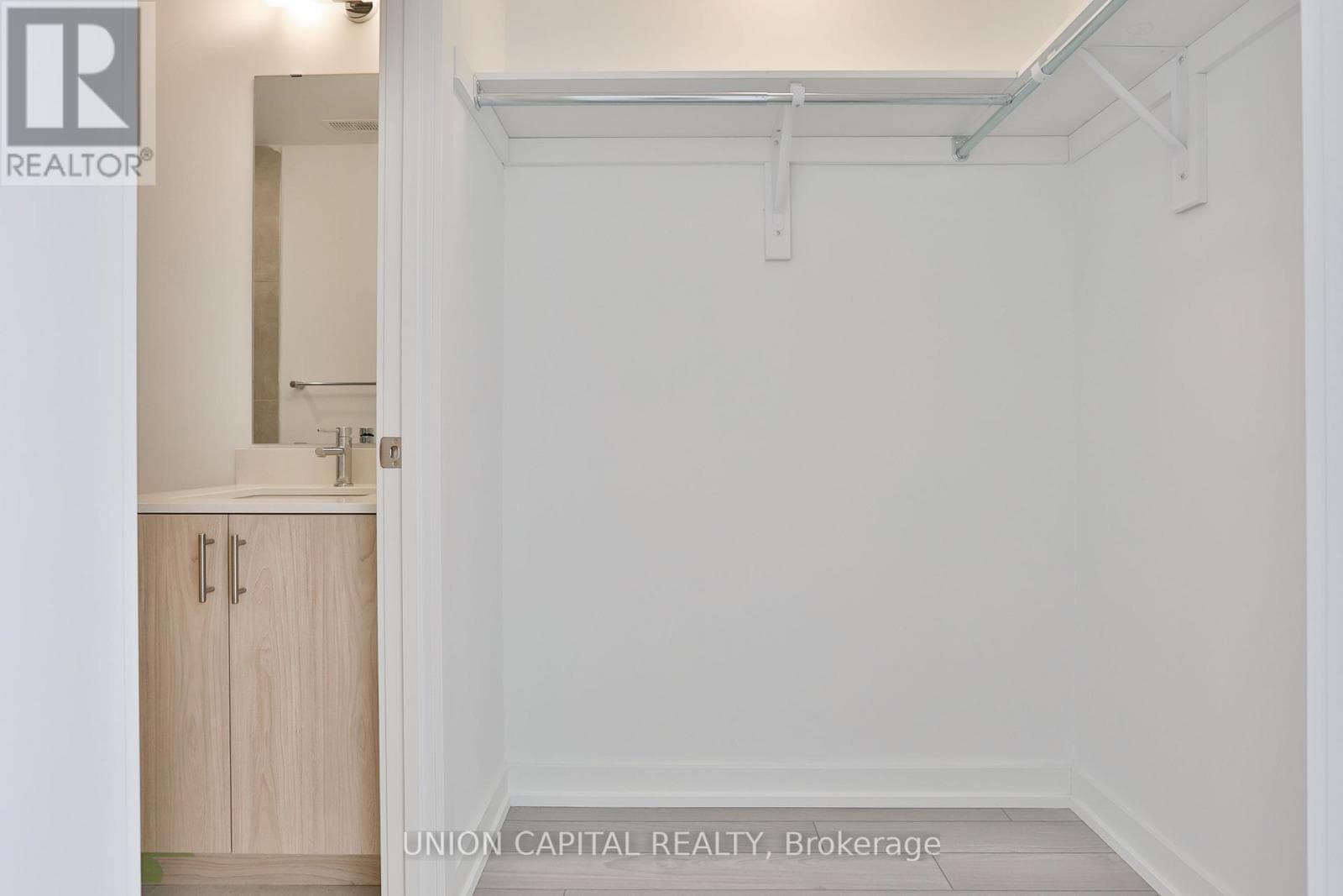 Richmond Hill — Richmond Hill - Main photo