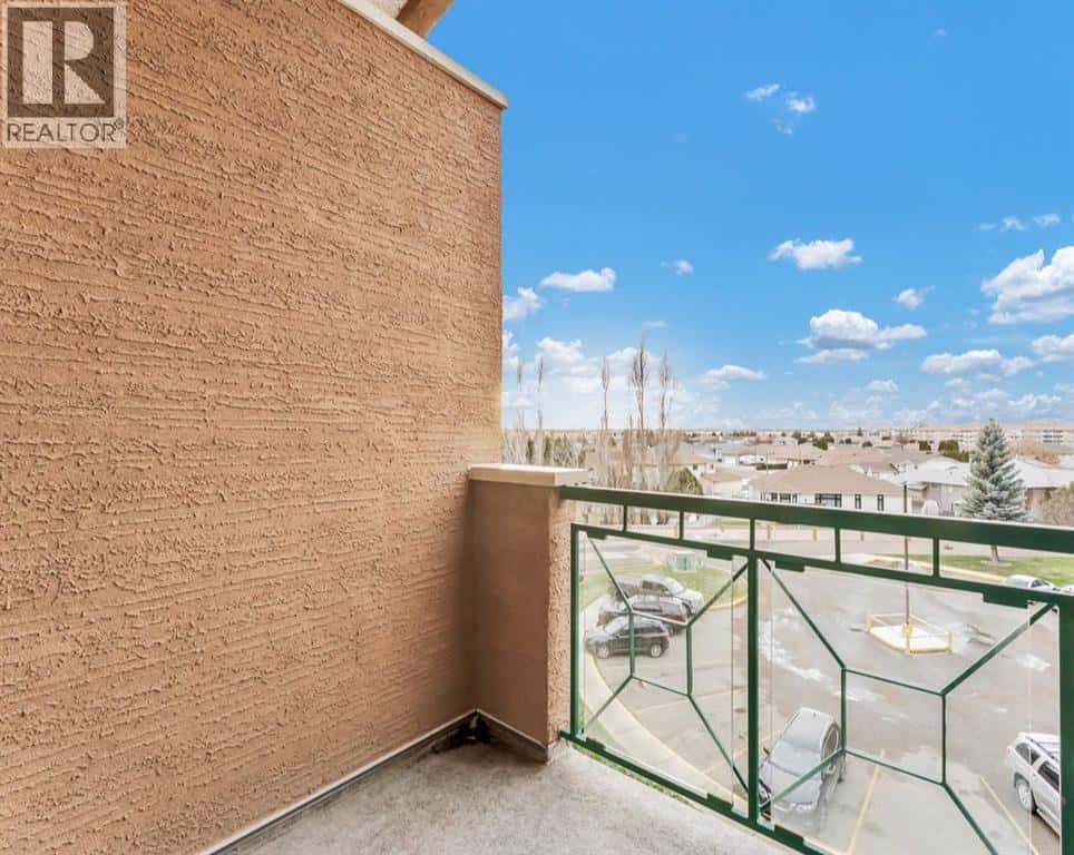 431, 278 Park Meadows Drive SE — Medicine Hat - Photo 3 of 36