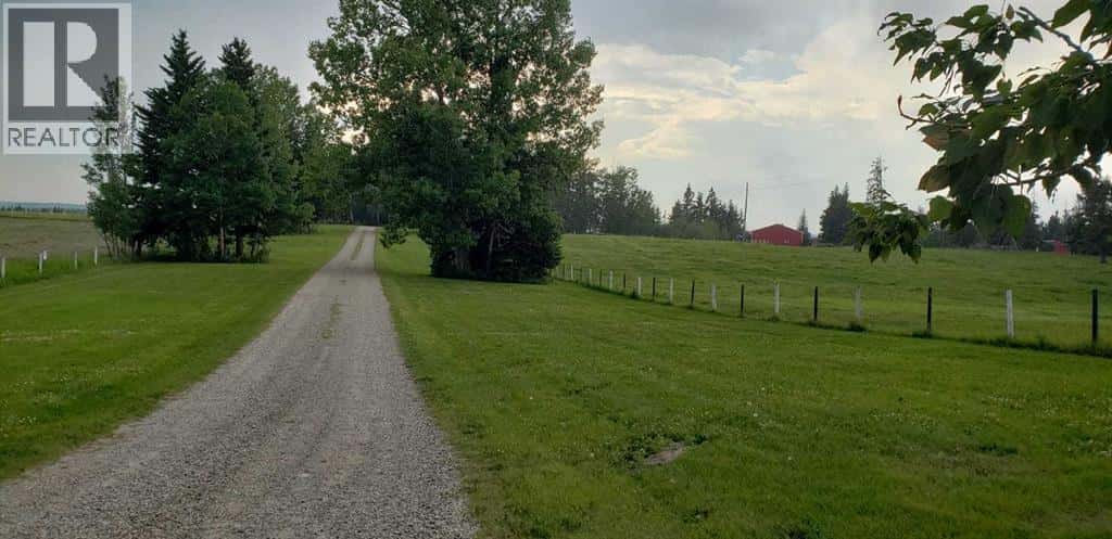 34066 Range Road 45 — Rural Mountain View County, Alberta - Photo 2 of 50