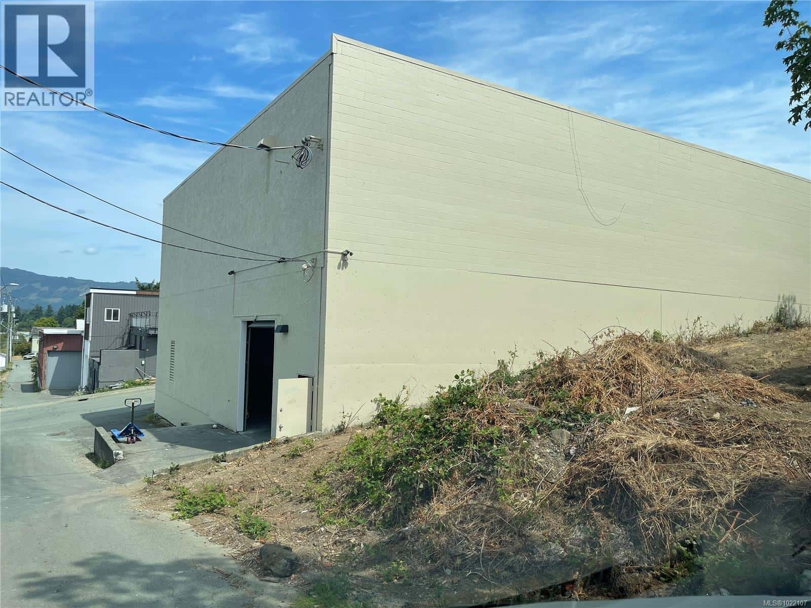 C 3174 3rd Ave — Port Alberni - Photo 2 of 8