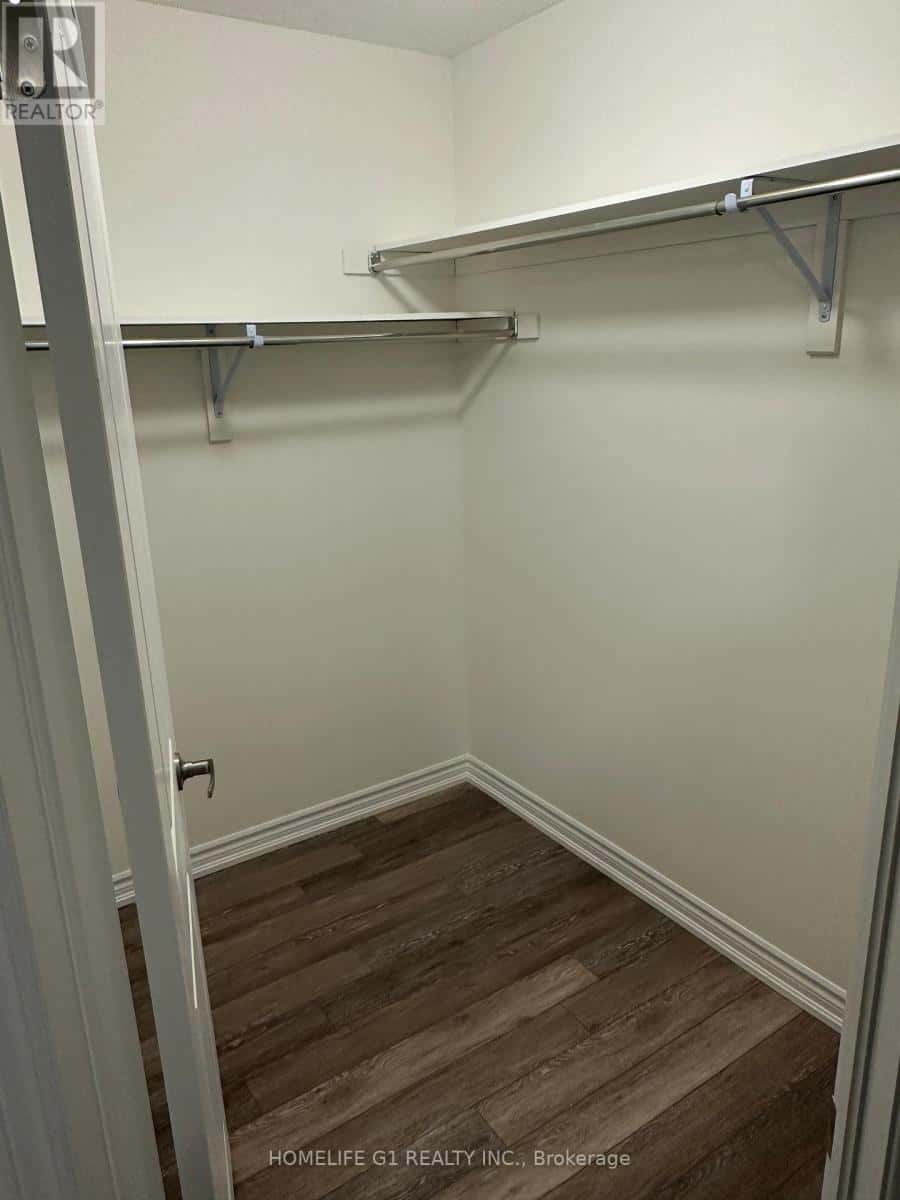 Orangeville — Orangeville - Photo 5 of 40