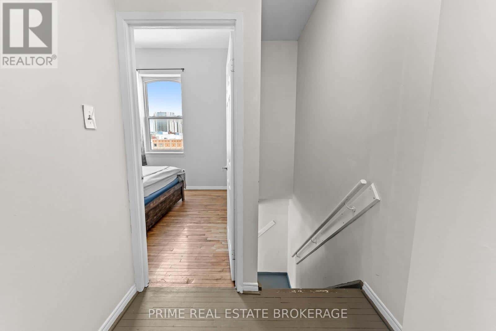 London East (East K) — London East (East K) - Photo 4 of 17