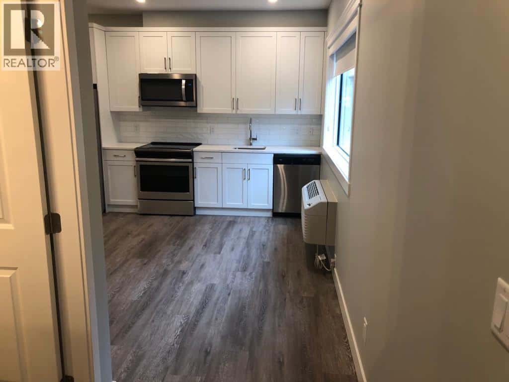 Vernon — Vernon - Photo 5 of 10