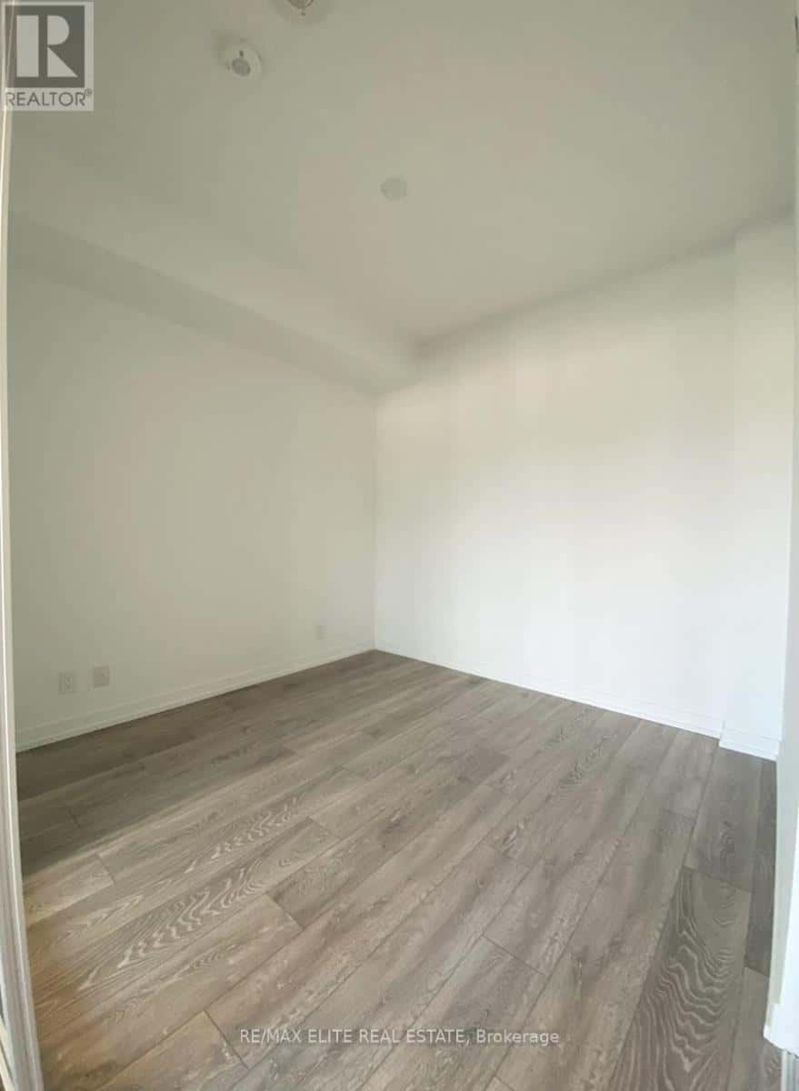 Toronto (Humewood-Cedarvale) — Toronto (Humewood-Cedarvale) - Photo 5 of 16