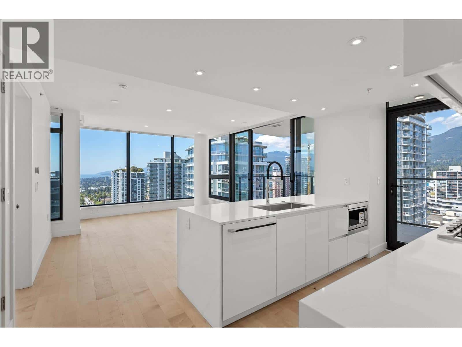 North Vancouver — North Vancouver - Photo 5 of 40