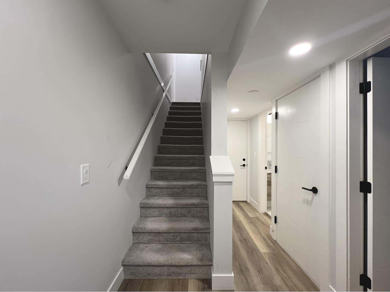 Abbotsford — Abbotsford - Photo 4 of 33