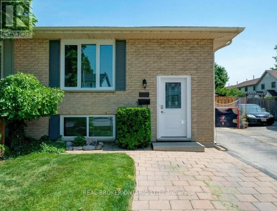 UPPER - 102 BONAVENTURE DRIVE — London East (East I) - Main photo