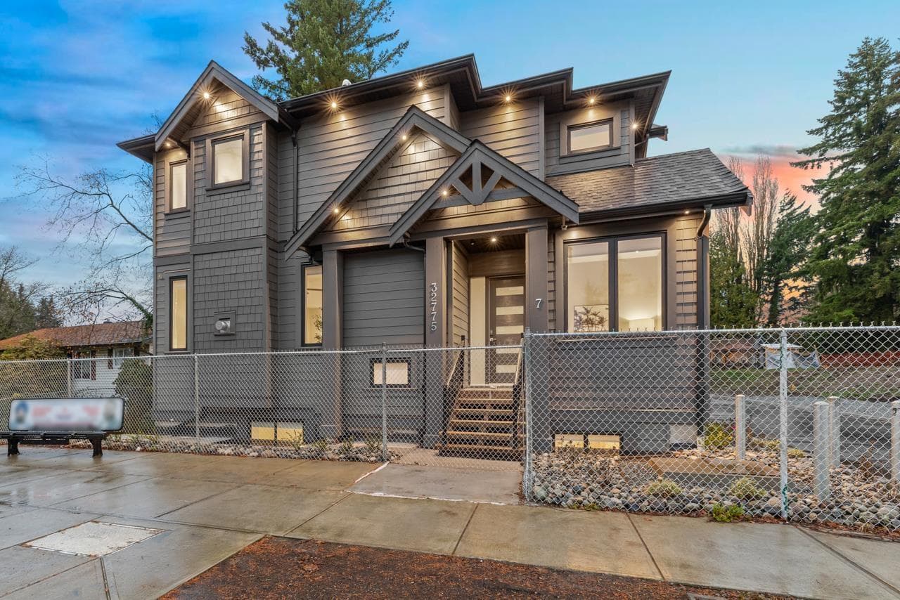 7 32775 MARSHALL ROAD — Abbotsford, British Columbia - Main photo