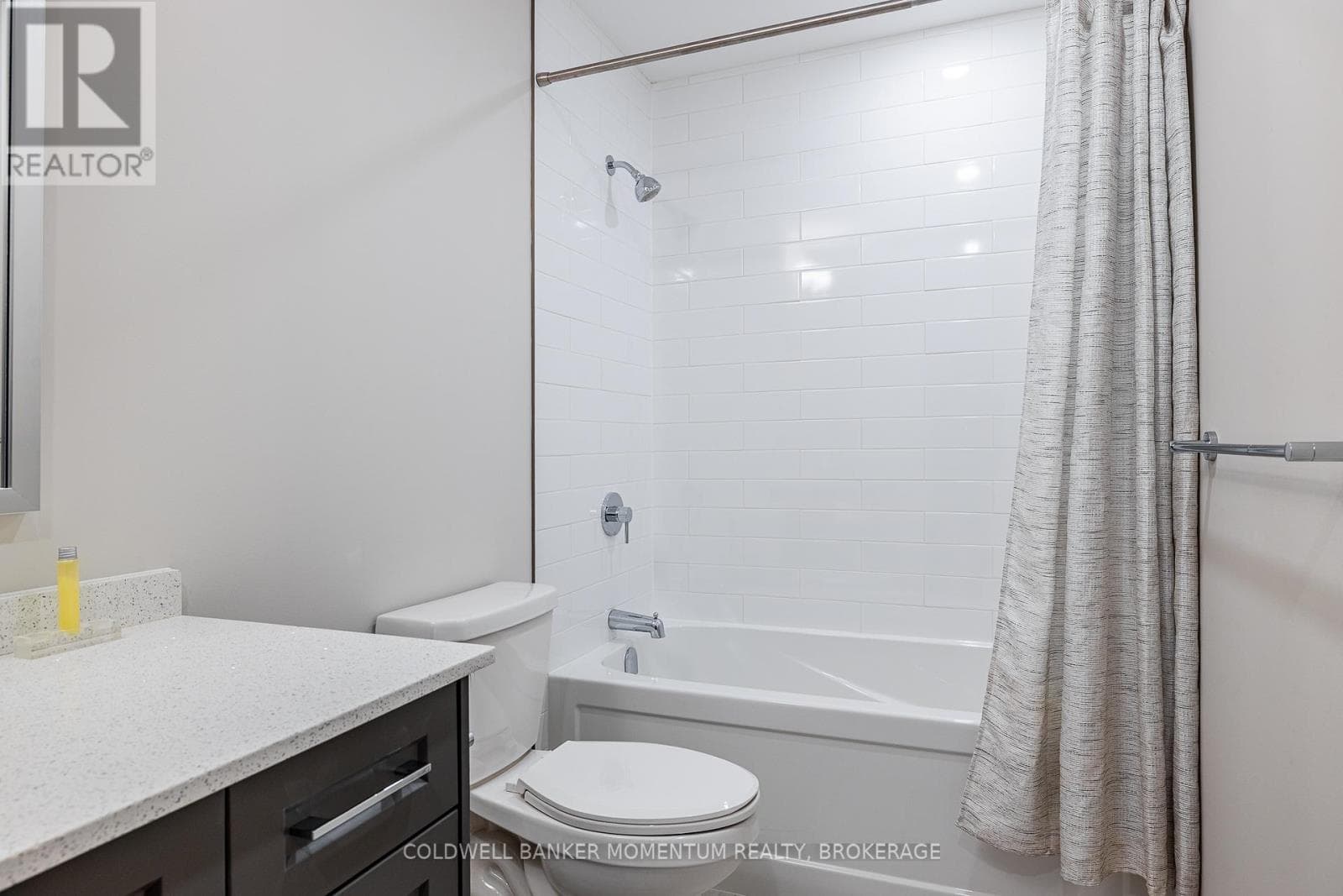 Port Colborne (Sugarloaf) — Port Colborne (Sugarloaf) - Main photo