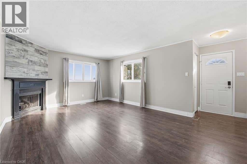 Tillsonburg — Tillsonburg - Photo 3 of 33