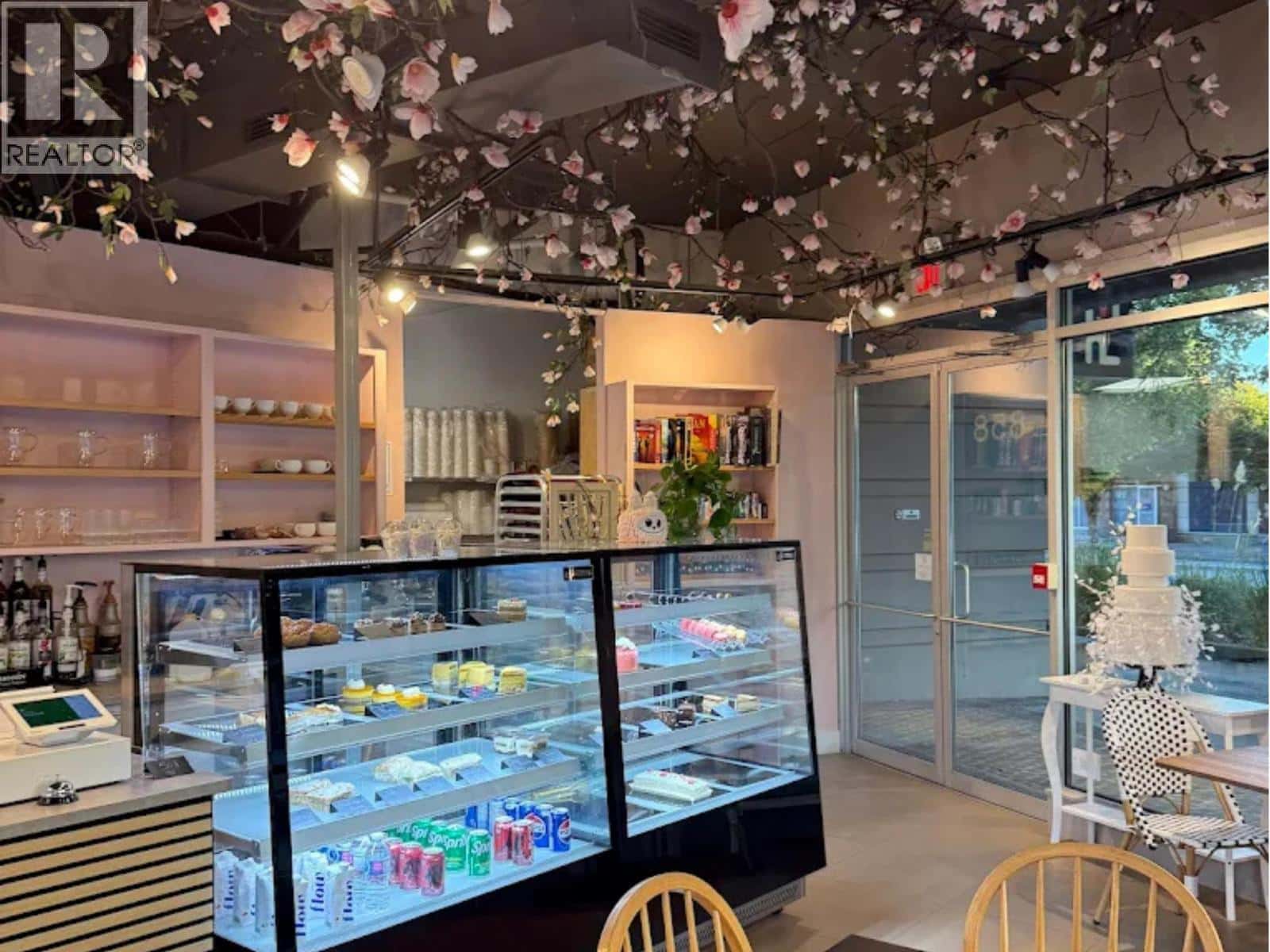 North Vancouver — North Vancouver - Photo 3 of 6