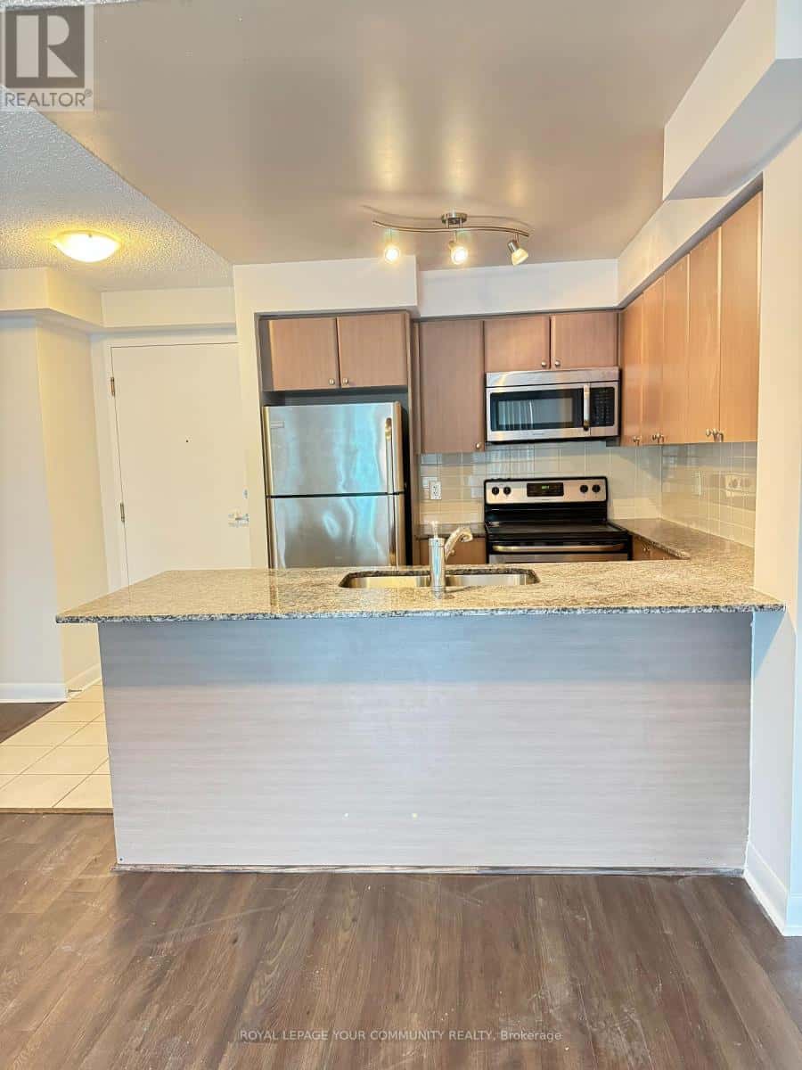 Toronto (Clanton Park) — Toronto (Clanton Park) - Photo 5 of 39