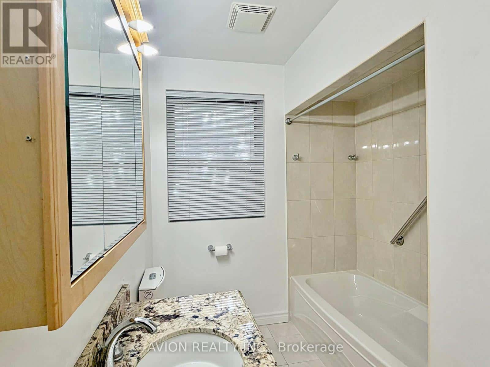 Richmond Hill (Crosby) — Richmond Hill (Crosby) - Photo 4 of 28