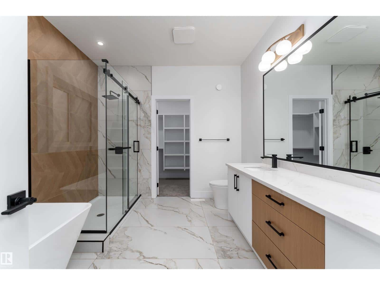 Rural Leduc County — Rural Leduc County - Photo 3 of 58