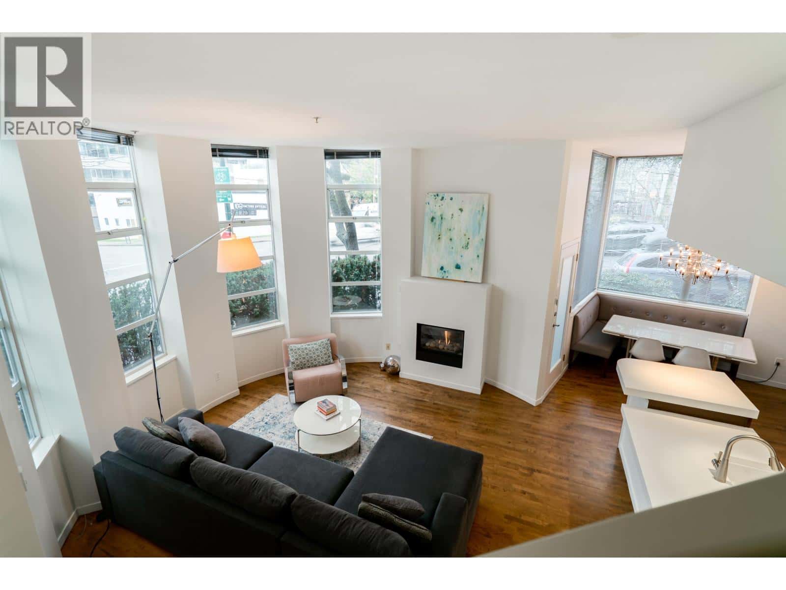 2315 ASH STREET — Vancouver, British Columbia - Photo 4 of 18