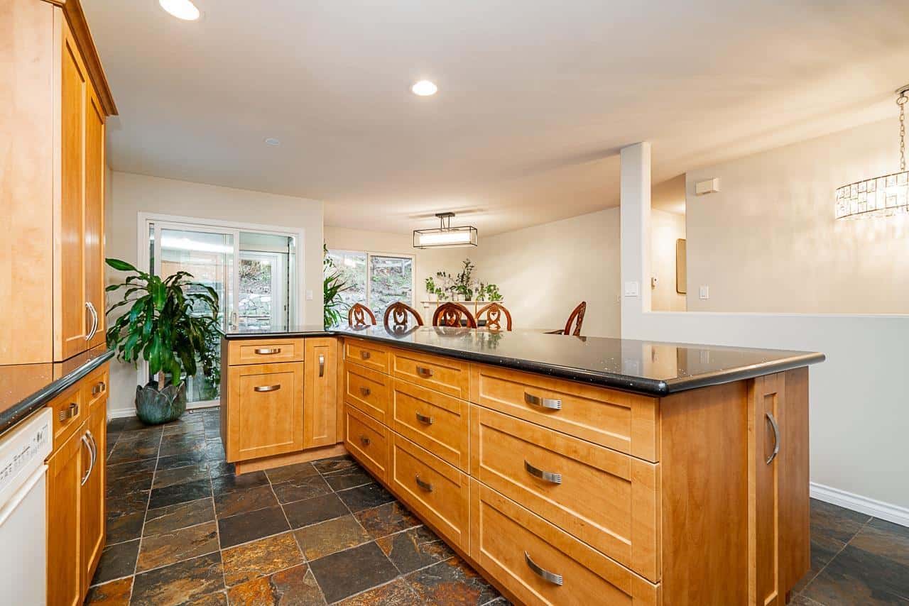 Chilliwack — Chilliwack - Photo 5 of 38