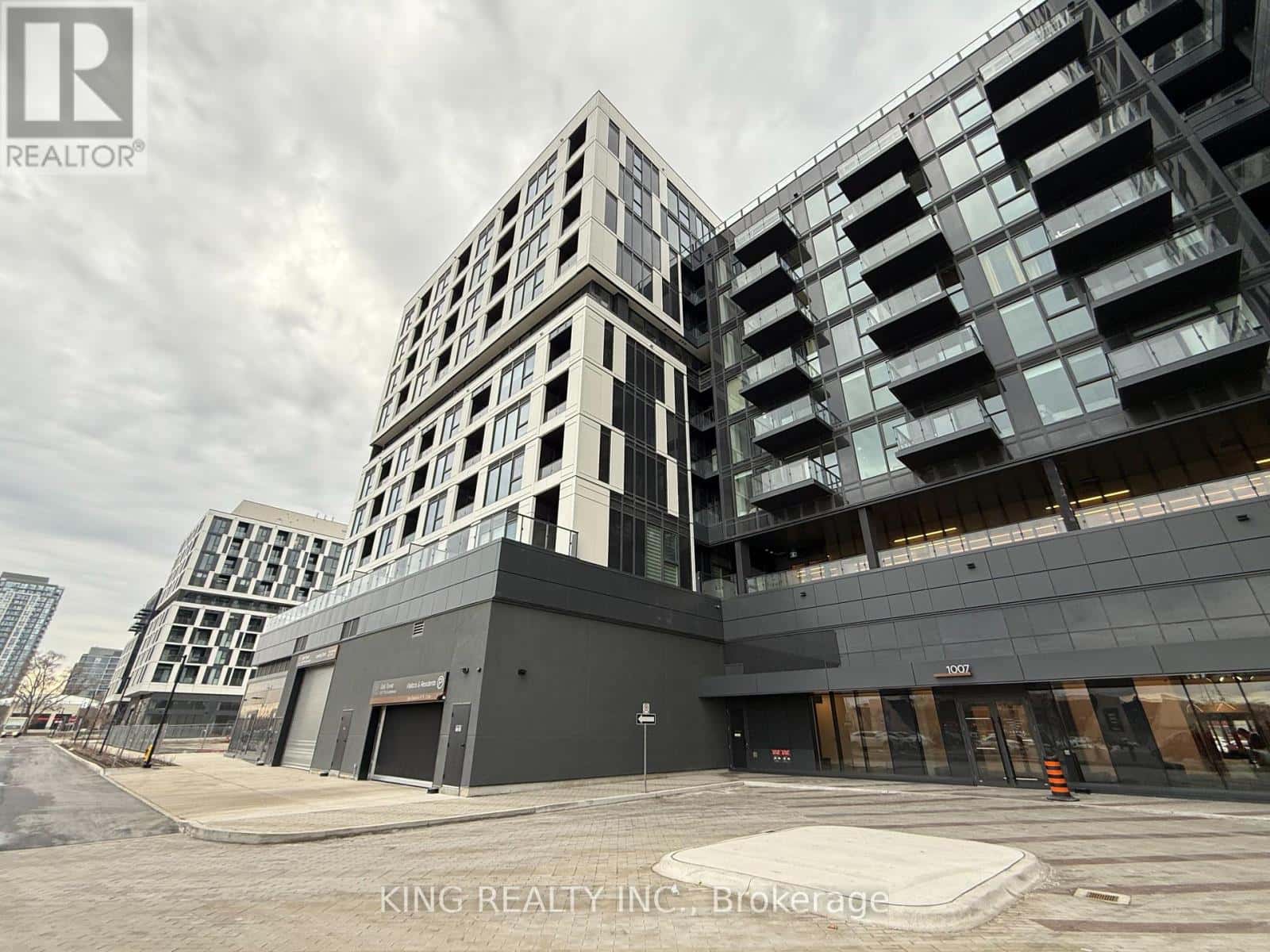 Toronto (Islington-City Centre West) — Toronto (Islington-City Centre West) - Photo 3 of 29