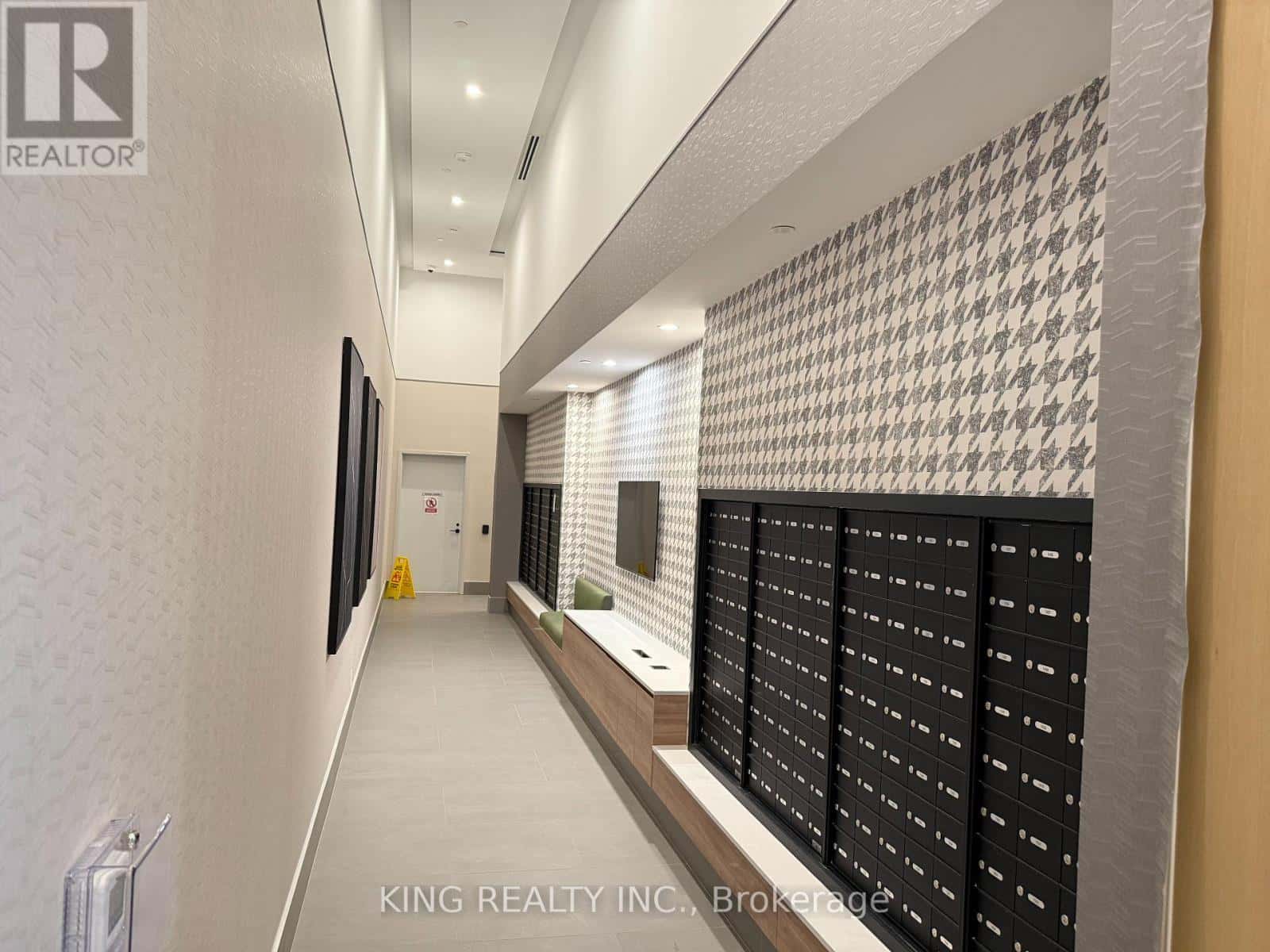 Toronto (Islington-City Centre West) — Toronto (Islington-City Centre West) - Photo 5 of 29