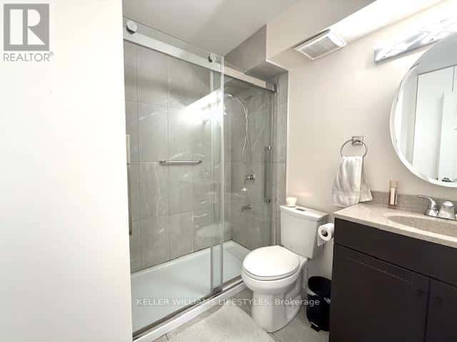 London South (South T) — London South (South T) - Photo 3 of 12