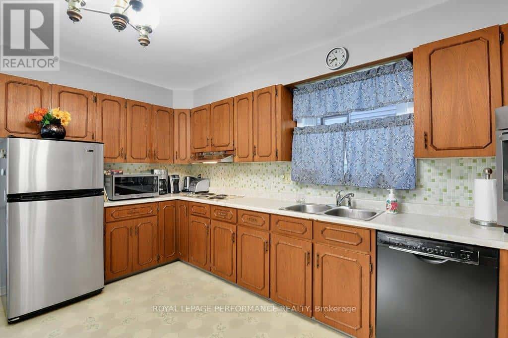 Ottawa — Ottawa - Photo 4 of 24