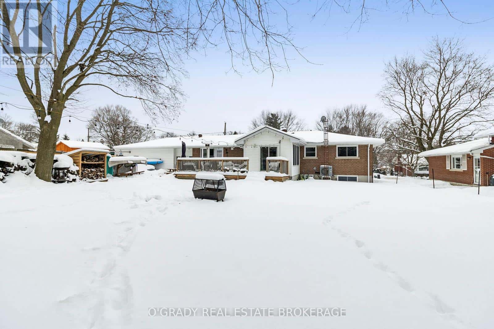 Brockville — Brockville - Photo 4 of 50