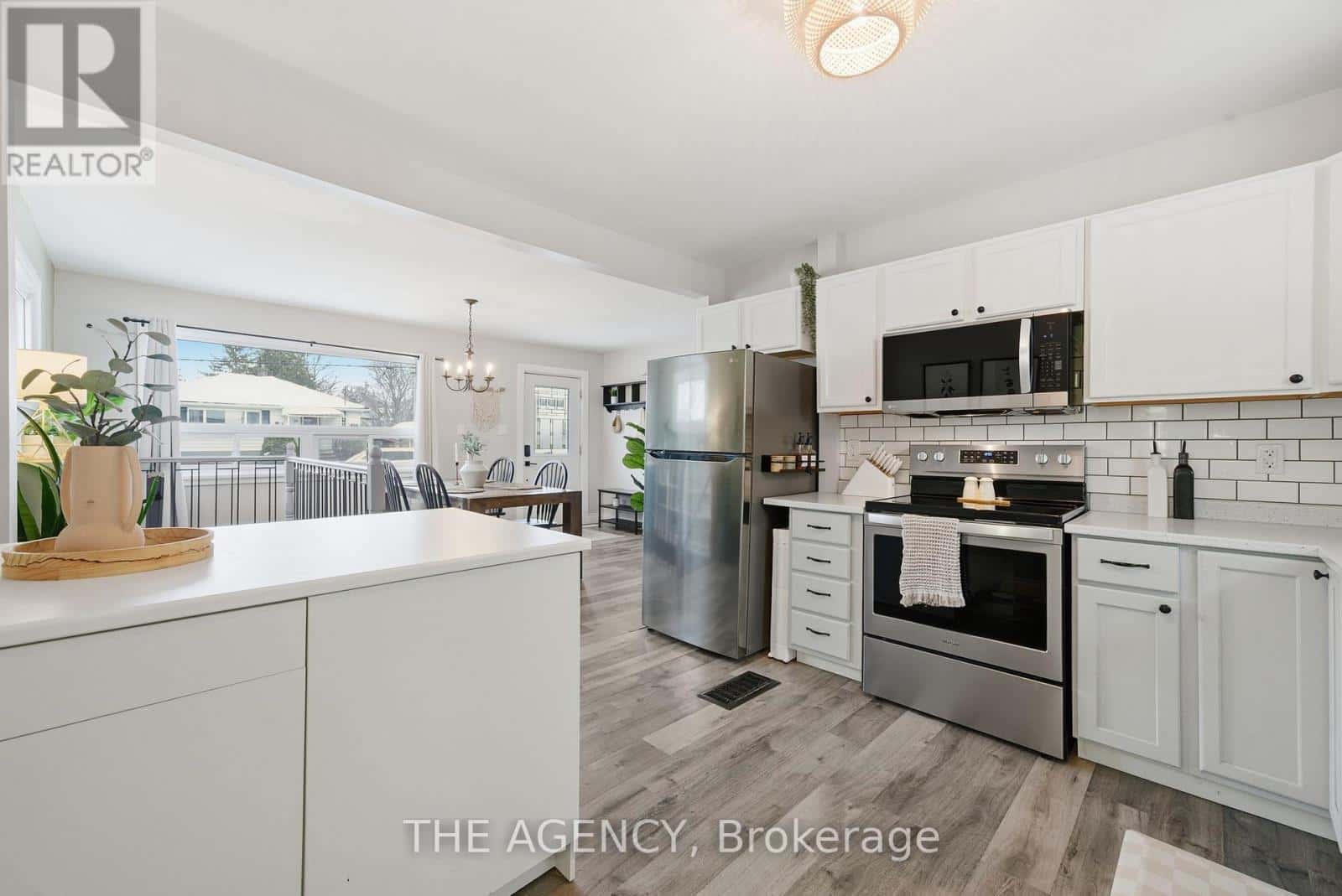 30 ELMER STREET — Belleville (Belleville Ward) - Photo 2 of 38