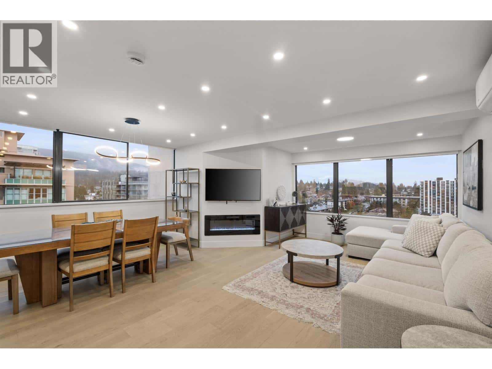 North Vancouver — North Vancouver - Photo 3 of 18