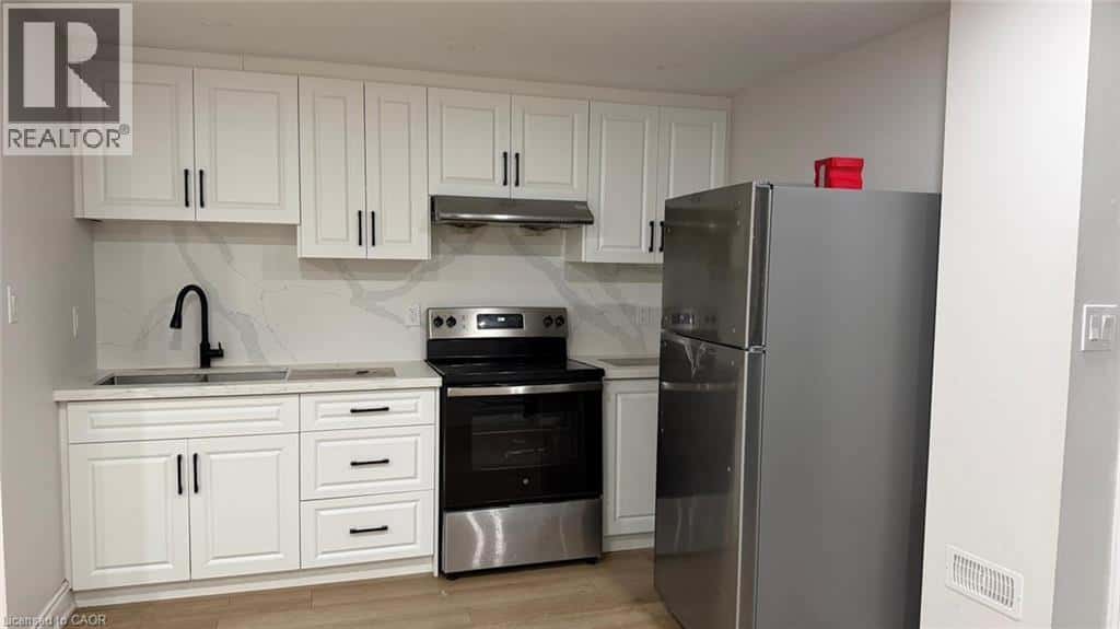 Cambridge — Cambridge - Photo 4 of 14