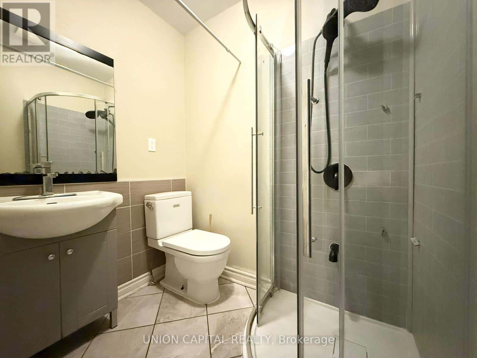 Markham (Milliken Mills East) — Markham (Milliken Mills East) - Photo 4 of 32