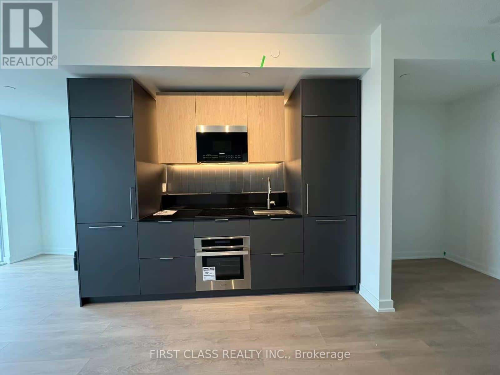 Mississauga (Mississauga Valleys) — Mississauga (Mississauga Valleys) - Photo 4 of 9